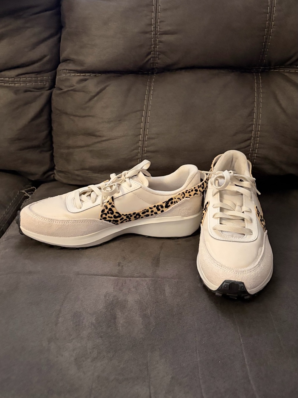 WOMEN'S NIKE WAFFLE DEBUT SNEAKERS